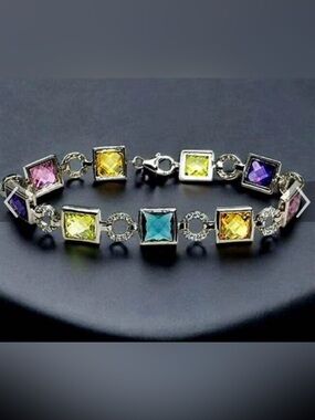 Gorgeous faceted crystal bracelet rhodium plated BNIB Tocara Montreal designer